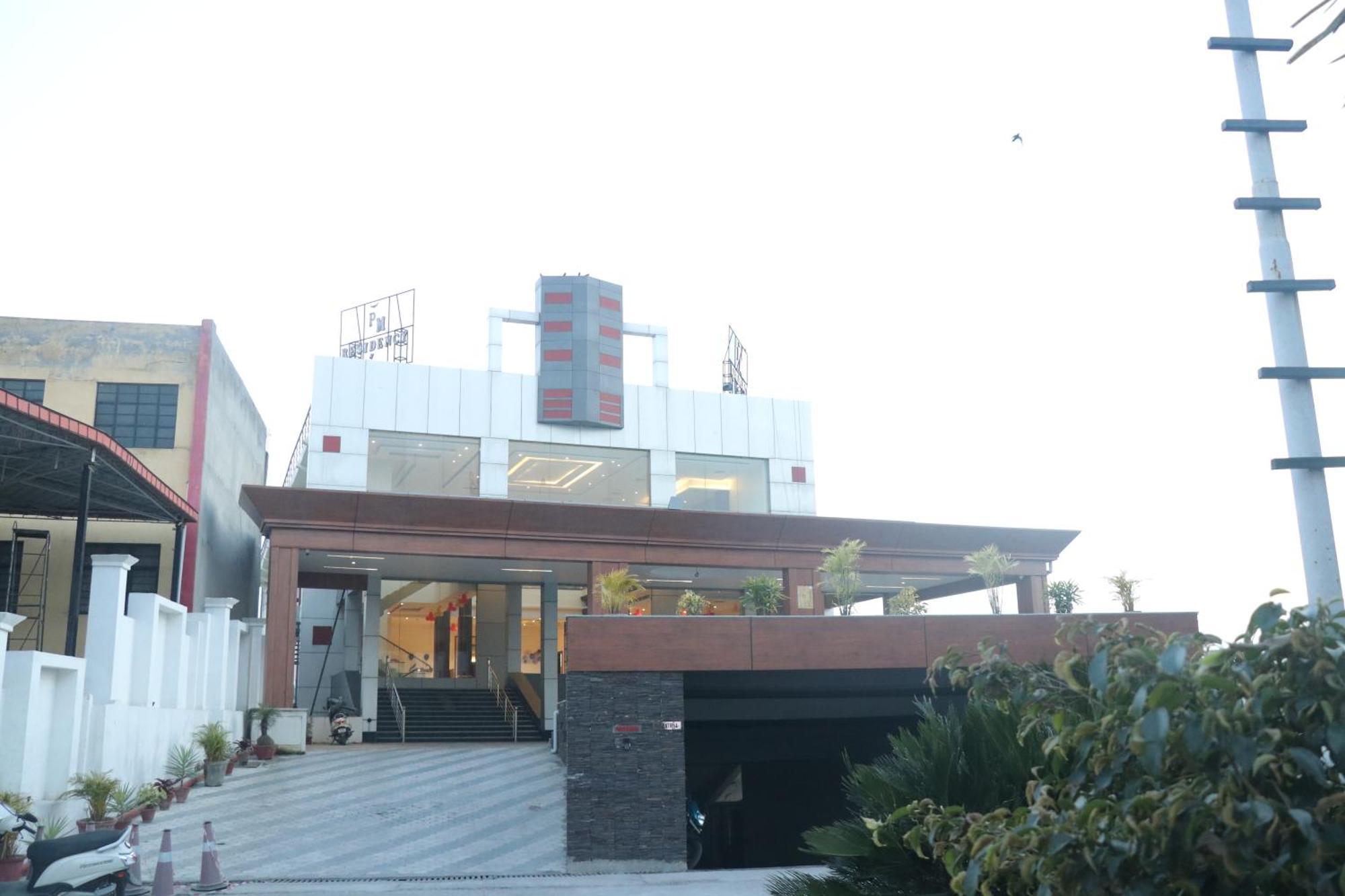Pt Moolraj Residency Hotel Una  Exterior photo