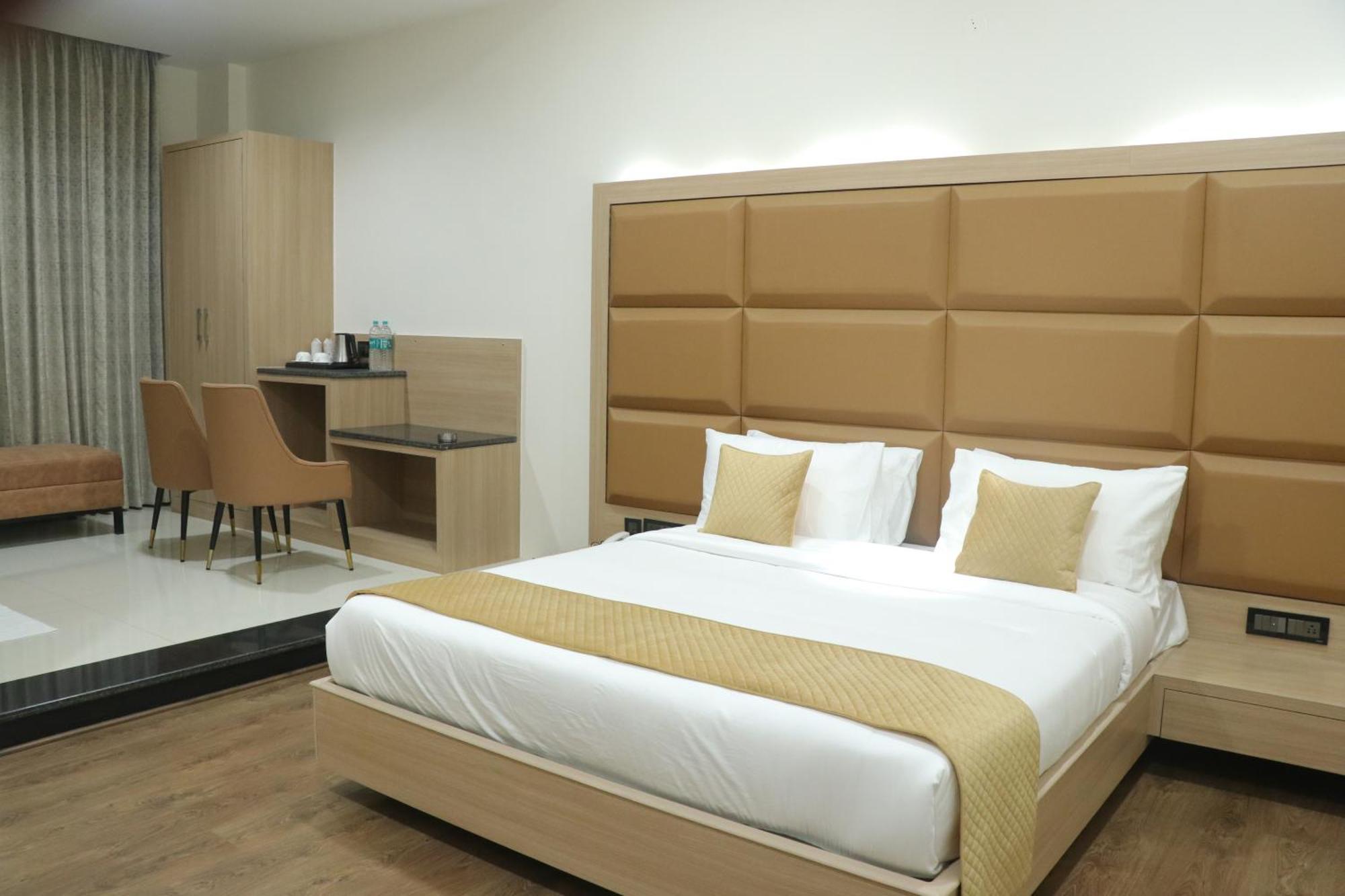 Pt Moolraj Residency Hotel Una  Exterior photo